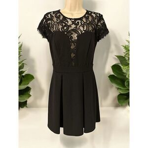 B. Darlin Black Cocktail Dress Size 5/6 Short Sleeve
